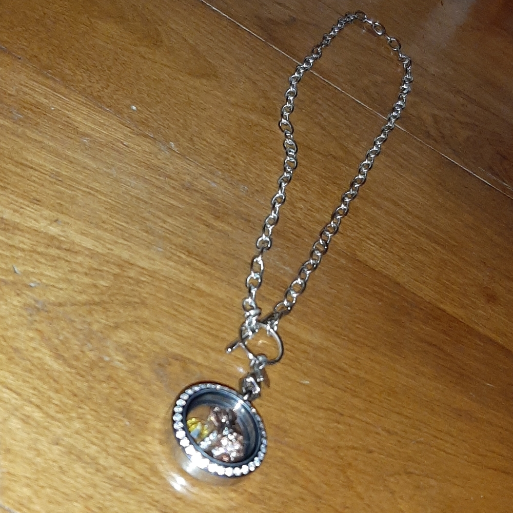 Origami Owl Necklace